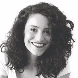 Laura Santolaria
