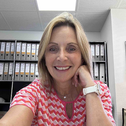 Yvonne Sand
