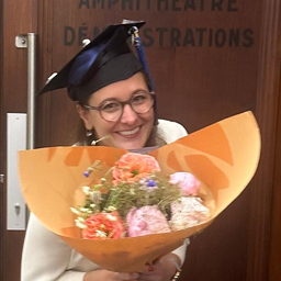 Dr. Laura Schmidt