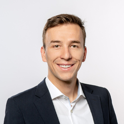 Dr. Hannes Lang