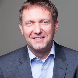 Dr. Bernd Groß