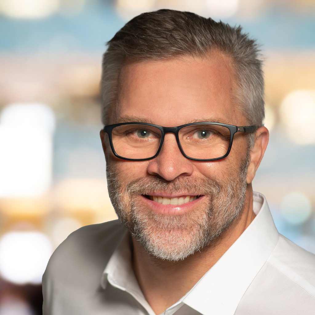 Hendrik Hoppe Executive Vice President Customer Experience NewStore