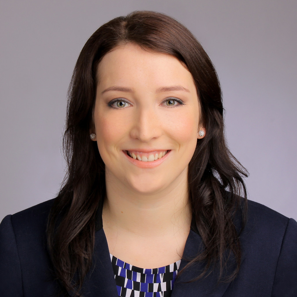 Dorothea Emer Bachelor of Arts BWL Industry Harman/Becker