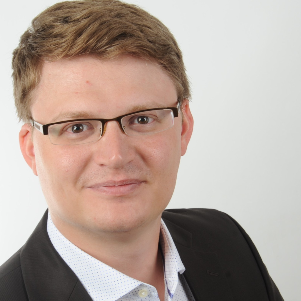 Ilja Dik Junior Professional SIT (Data Model Analyst) Schwarz