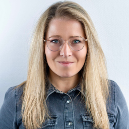 Julia Mayer