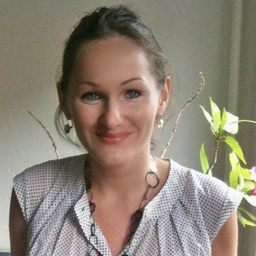 Silvia Karow