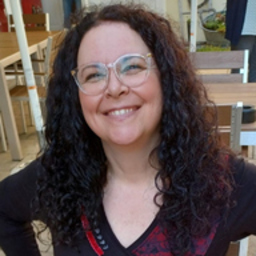 Monika Arnold