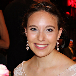 Alexandra Straub