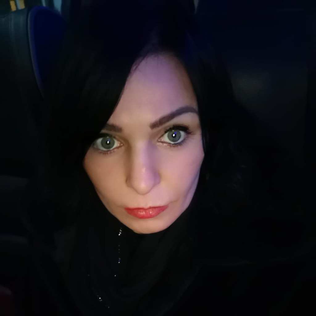 Stefanie Schuster Senior Account Manager SaaS Applications Real