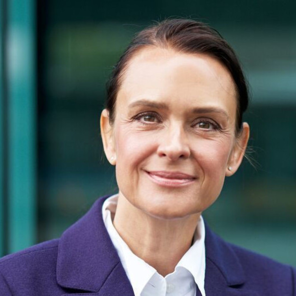 Annemarie M. Rüber Head Business Service Management UBS Switzerland