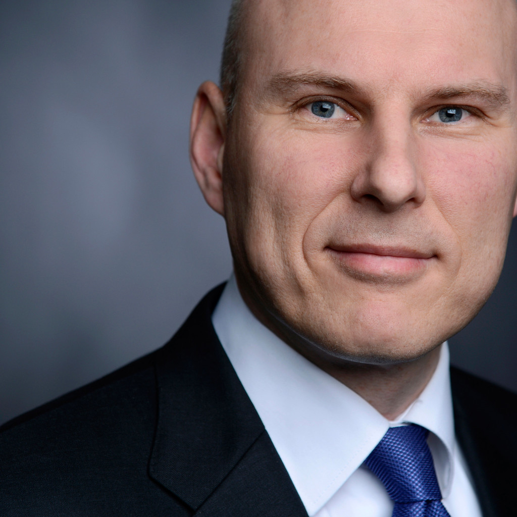 Christian Kolbe Chief Sales Officer lesswire AG XING