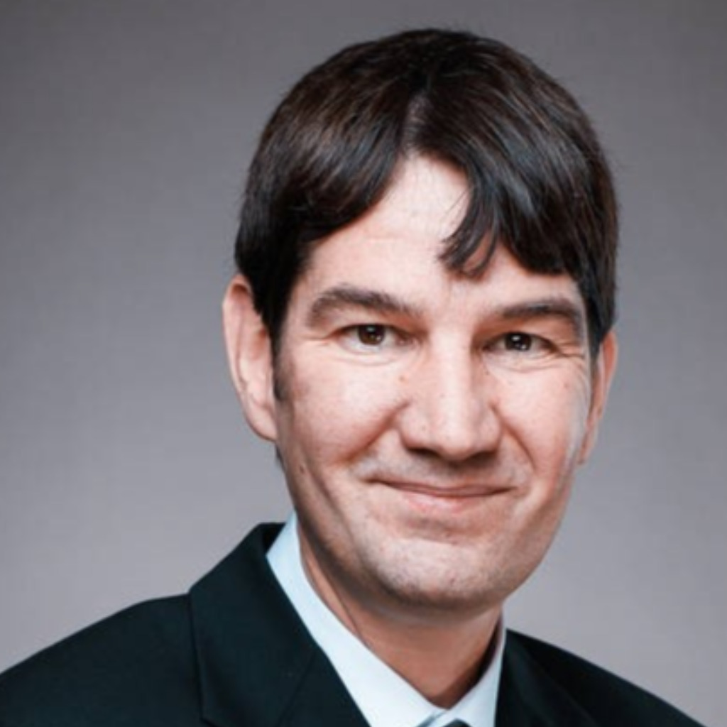 Matthias Schwarz Senior Systems Engineer VALEO IT Services