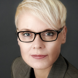 Bettina Svercsek