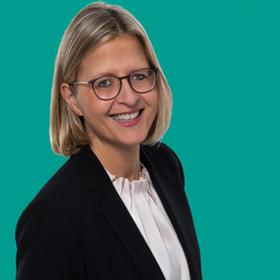 Stephanie van de Straat