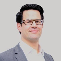 Dr. André Doutreval