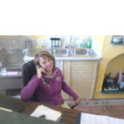 Eva Warth