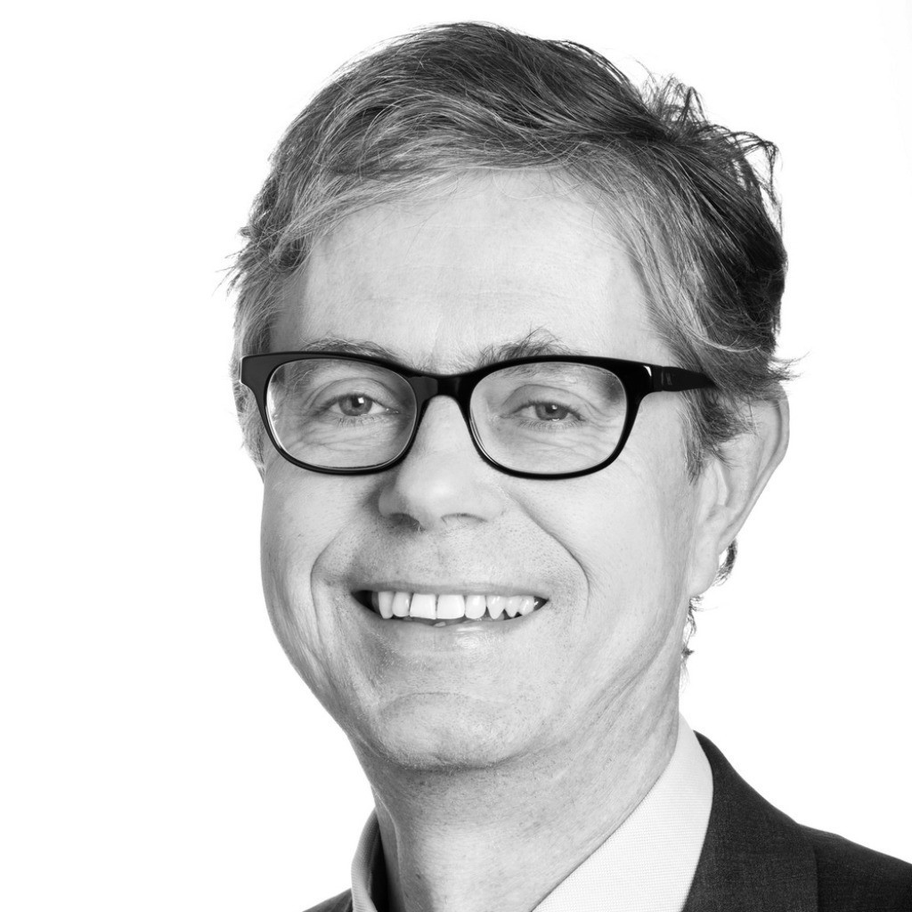 Dr. Stefan Oglesby Gründer & VRP data IQ AG XING