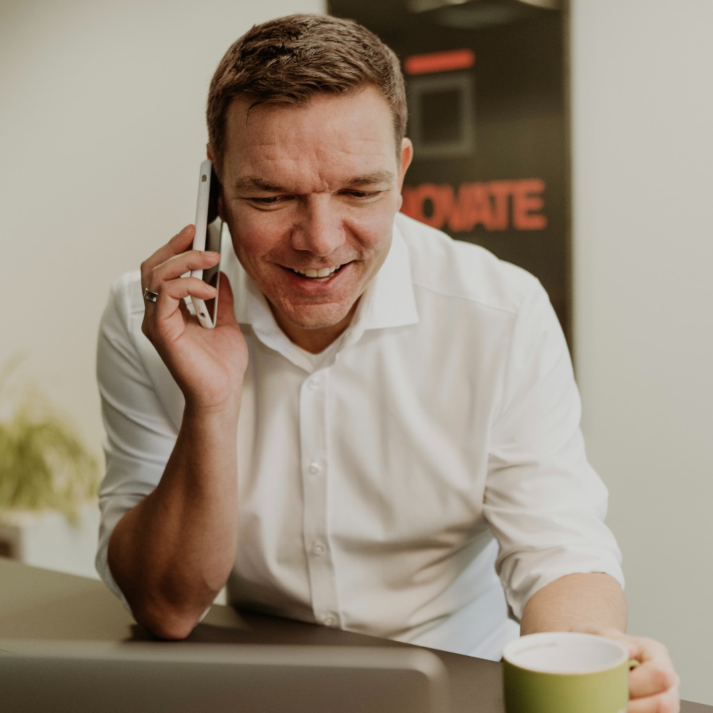 Robert Szilinski Vorstandsvorsitzender, CEO esentri AG XING