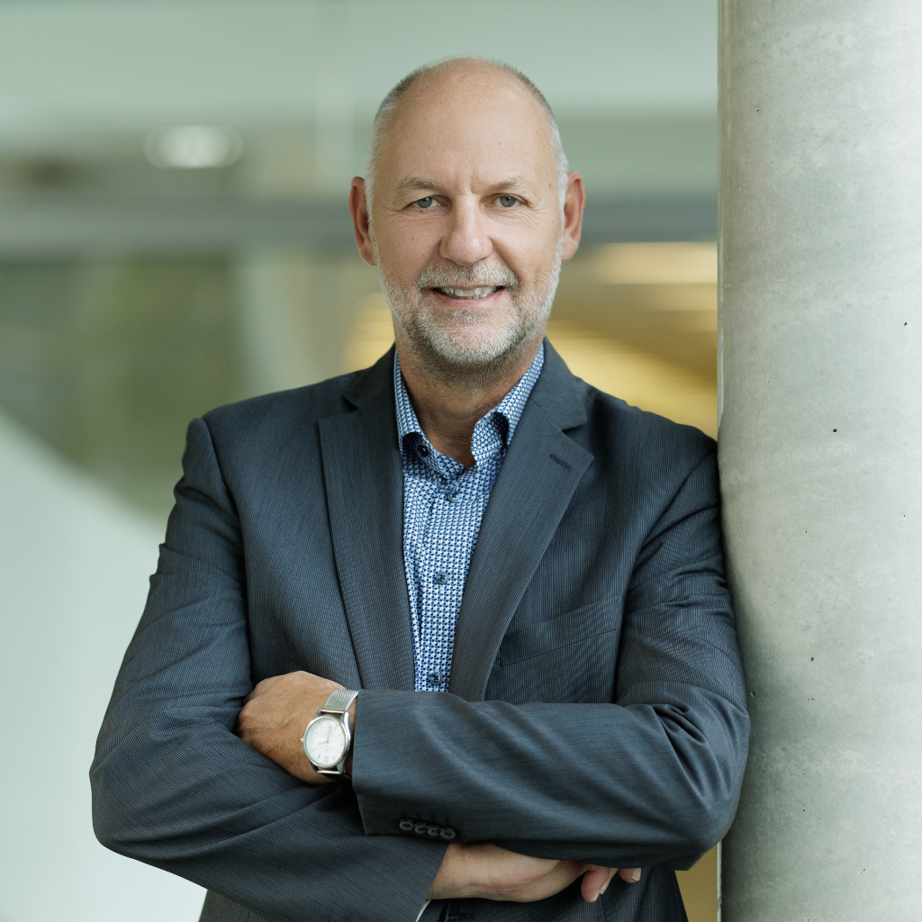 Franz Renner Bereichsleiter Qualitätsmanagement Binder+Co AG XING