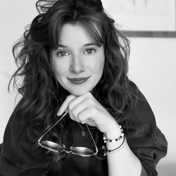 Stefanie Lena Mackenbrock