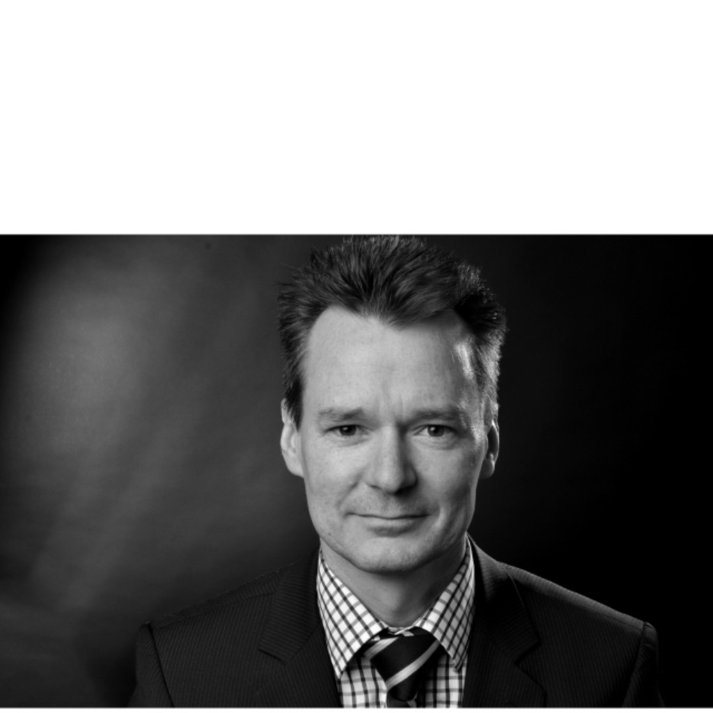 Dipl.Ing. Peter Assmann Sales Director Strategic Projects HENSOLDT