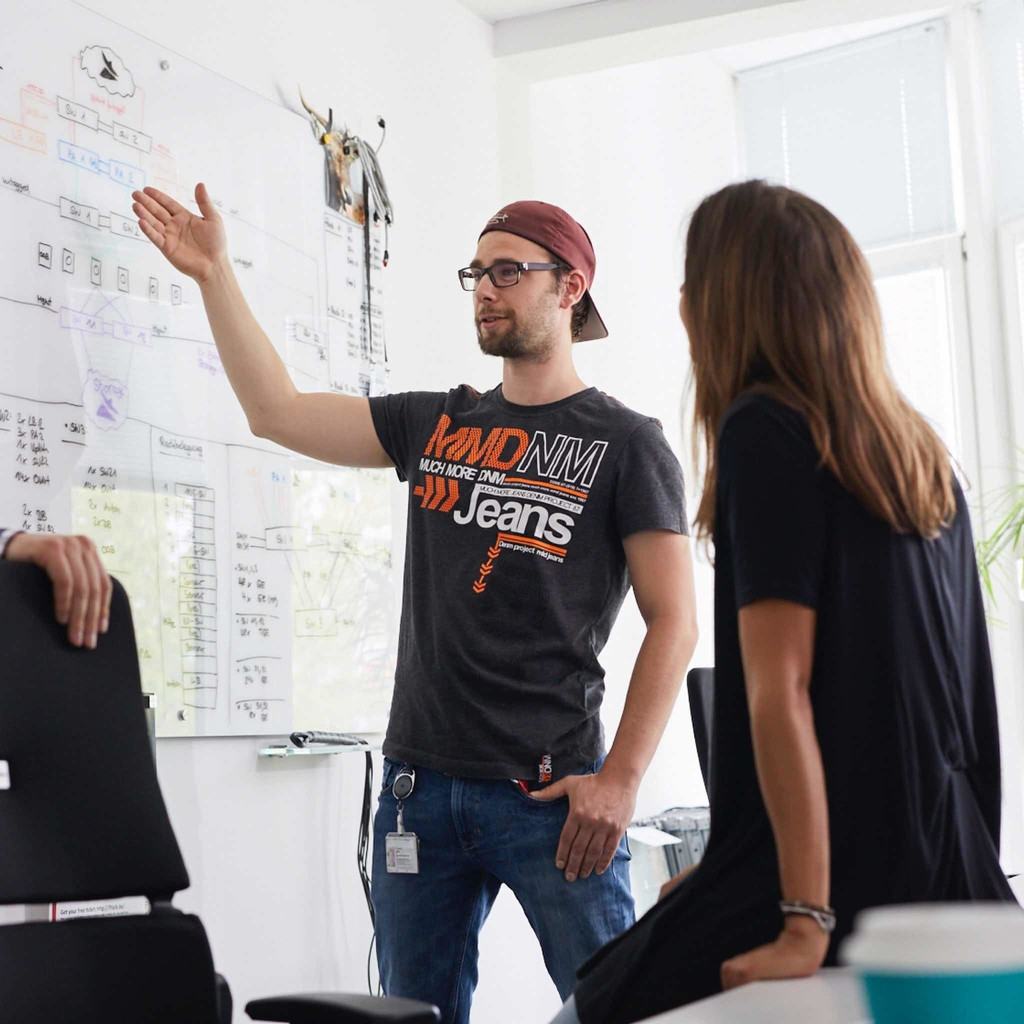 Lasse Borchard Bastard Operator From Hell sennder GmbH XING