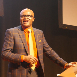 Kriss Kezie Akabusi