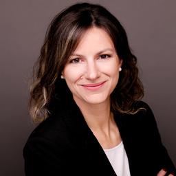 Dr. Estefanía Prentki Santos