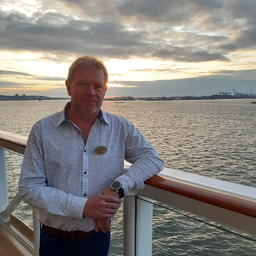 Hannes Wüstnienhaus