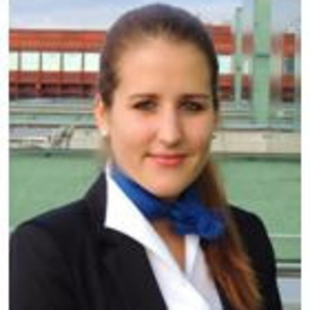 Nicole Oeggerli Business Administration Hochschule Luzern XING