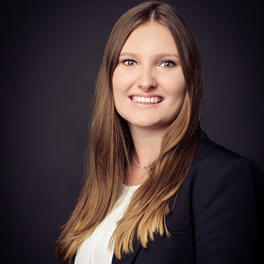 Michelle Wilhelm IT Business Analyst R V Versicherung XING