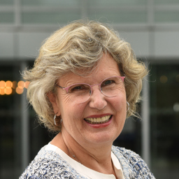 Bettina Schütt