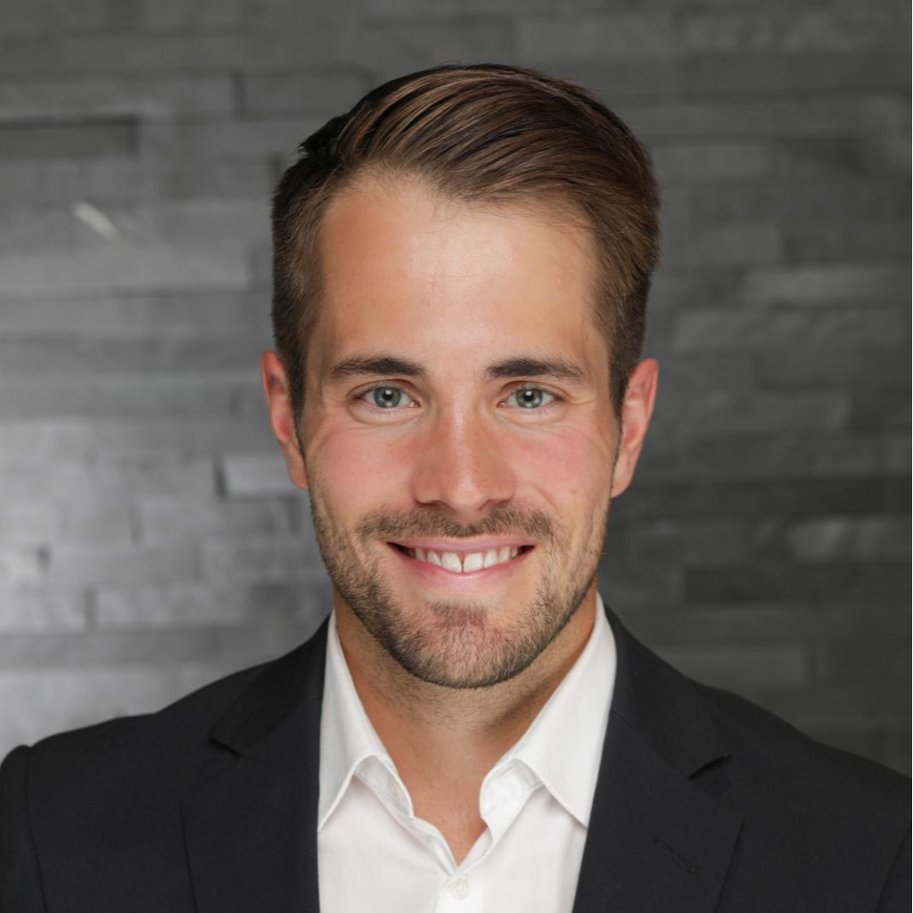 Dr. Christoph Bernhard Senior UX Researcher Medical UX Engineer