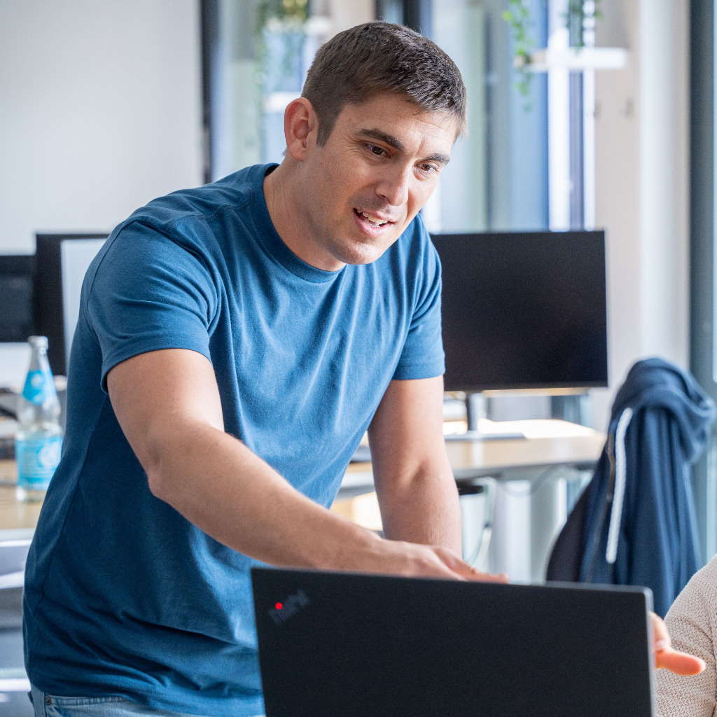 David W. Weaver Marketing Manager Modell Aachen GmbH XING