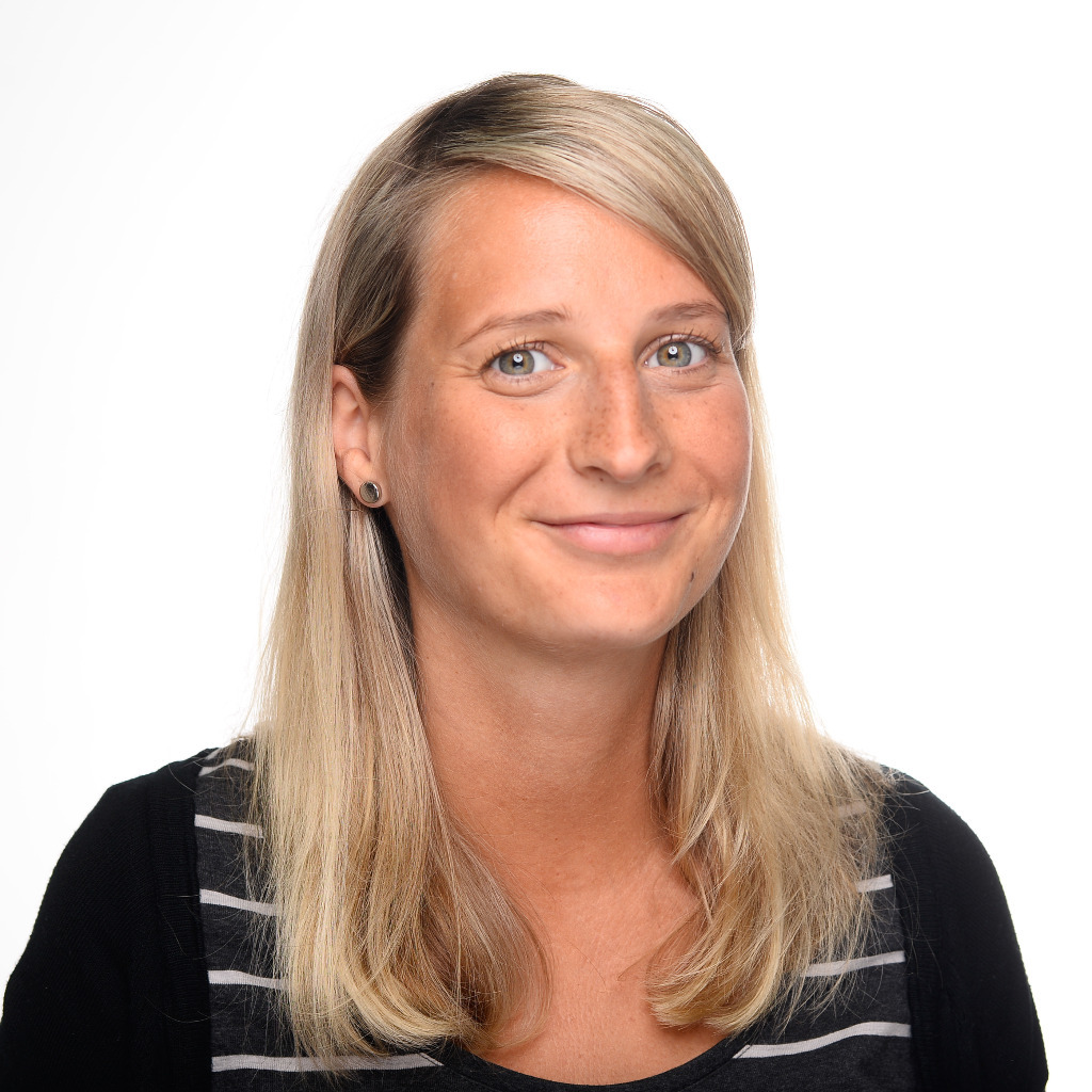 Dominique Quadt Sachbearbeiterin VHV Gruppe XING