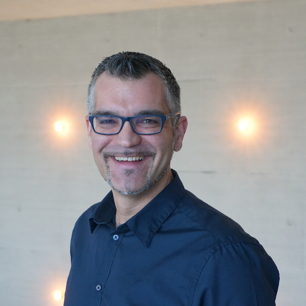 Alexander Bojovic Leitung Vertrieb /Produktmanagement Traffic