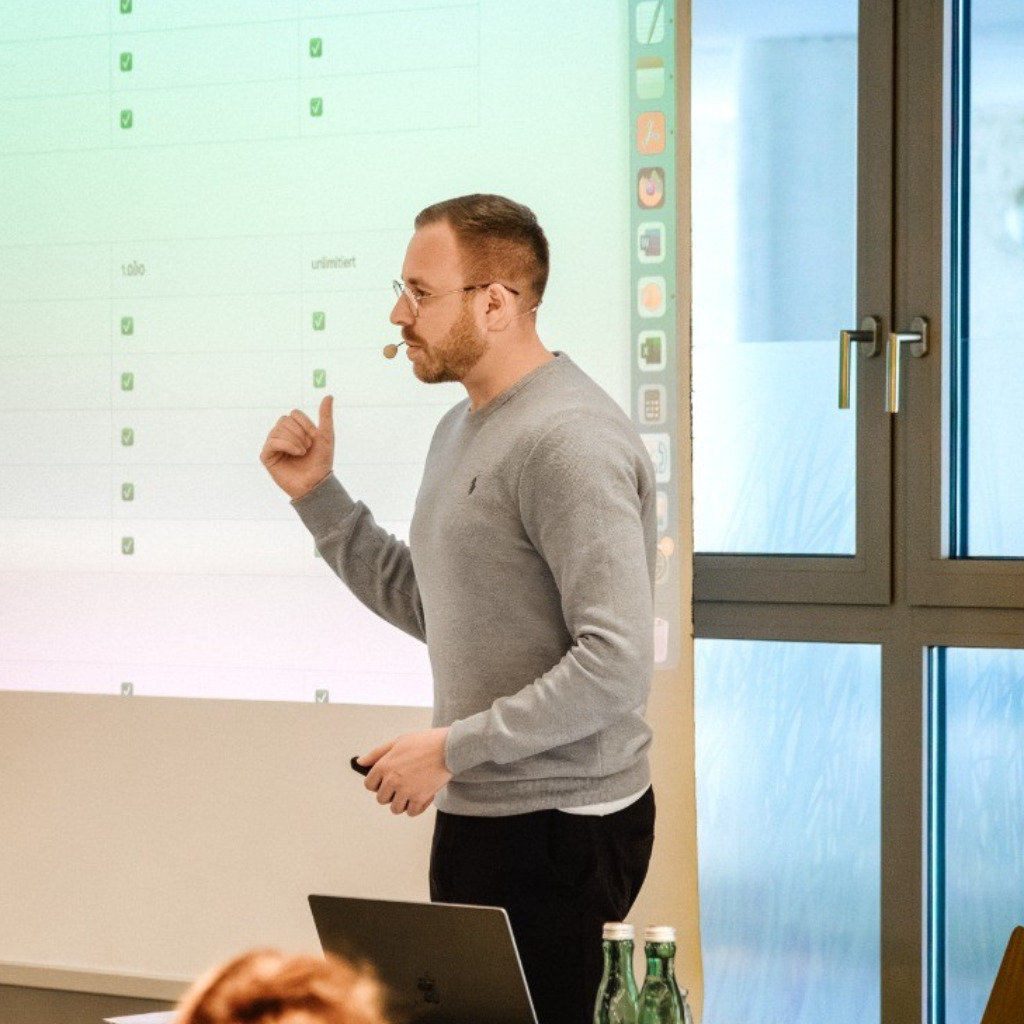 Oliver Greiner Chief Executive Officer (CEO) Worldsoft AG XING