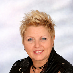 Ilona Föll