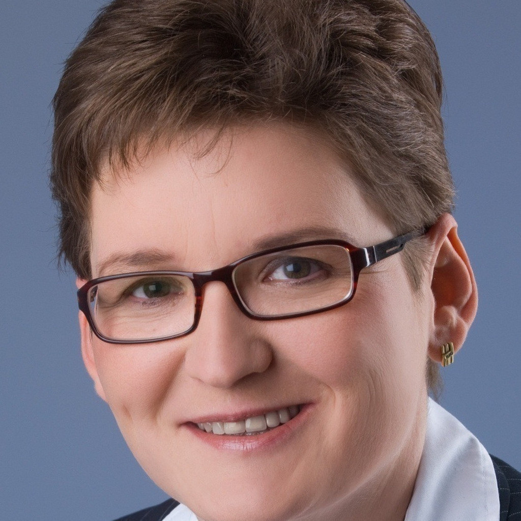 Dipl.Ing. Gabriele Schedl LL.B (WU) BSc (WU) Director Safety