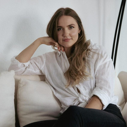 Anna Huth