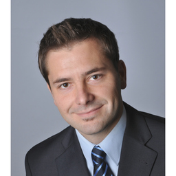Dr. Tobias Paust