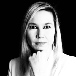 Julia Albers
