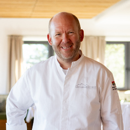 Andreas Walker
