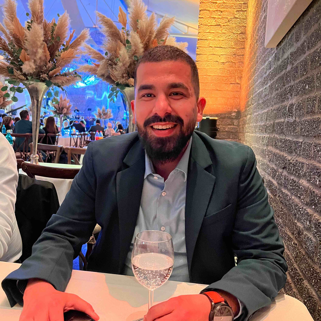 Nawid Ahmad Werkstudent G.A. Röders GmbH & Co. KG XING