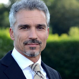 Dr. Engin Kayadelen