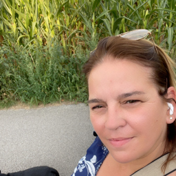 Sabine Holup
