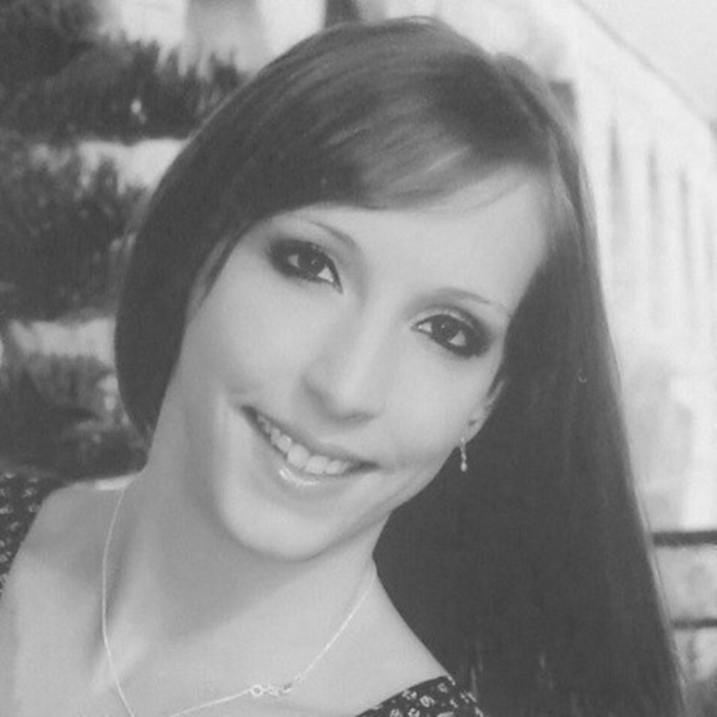 Jessica Kirchgessner Groß und Außenhandelskauffrau, Fachrichtung