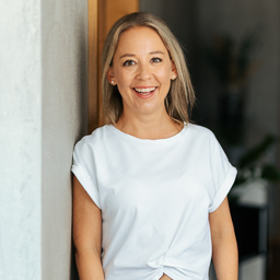 Julia Schott
