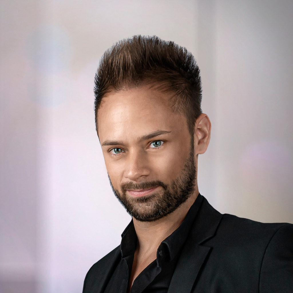 Christoph Bönning Creative Director / Managing Partner Art der