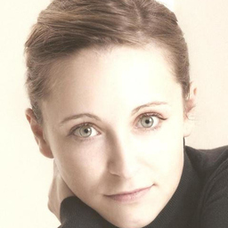 Mag. Bettina Harrach